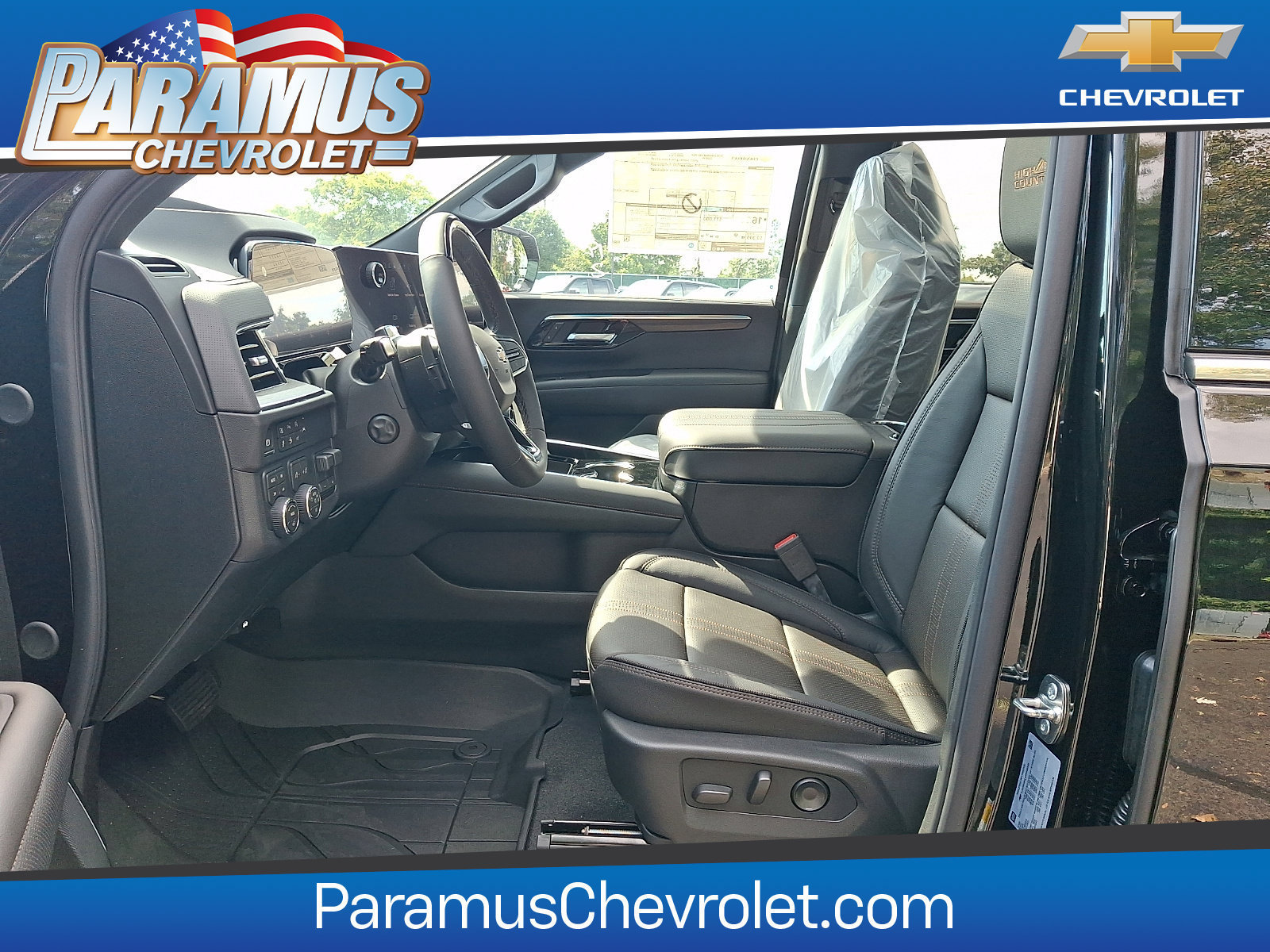 New 2026 Chevrolet Suburban High Country AWD/4WD image 9