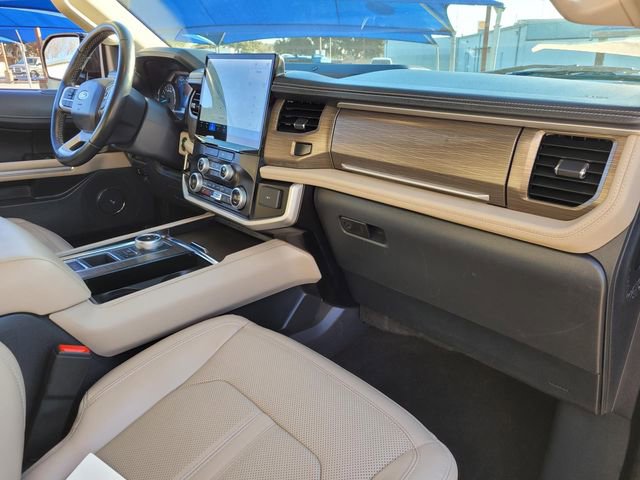 Used 2022 Ford Expedition Limited image 9