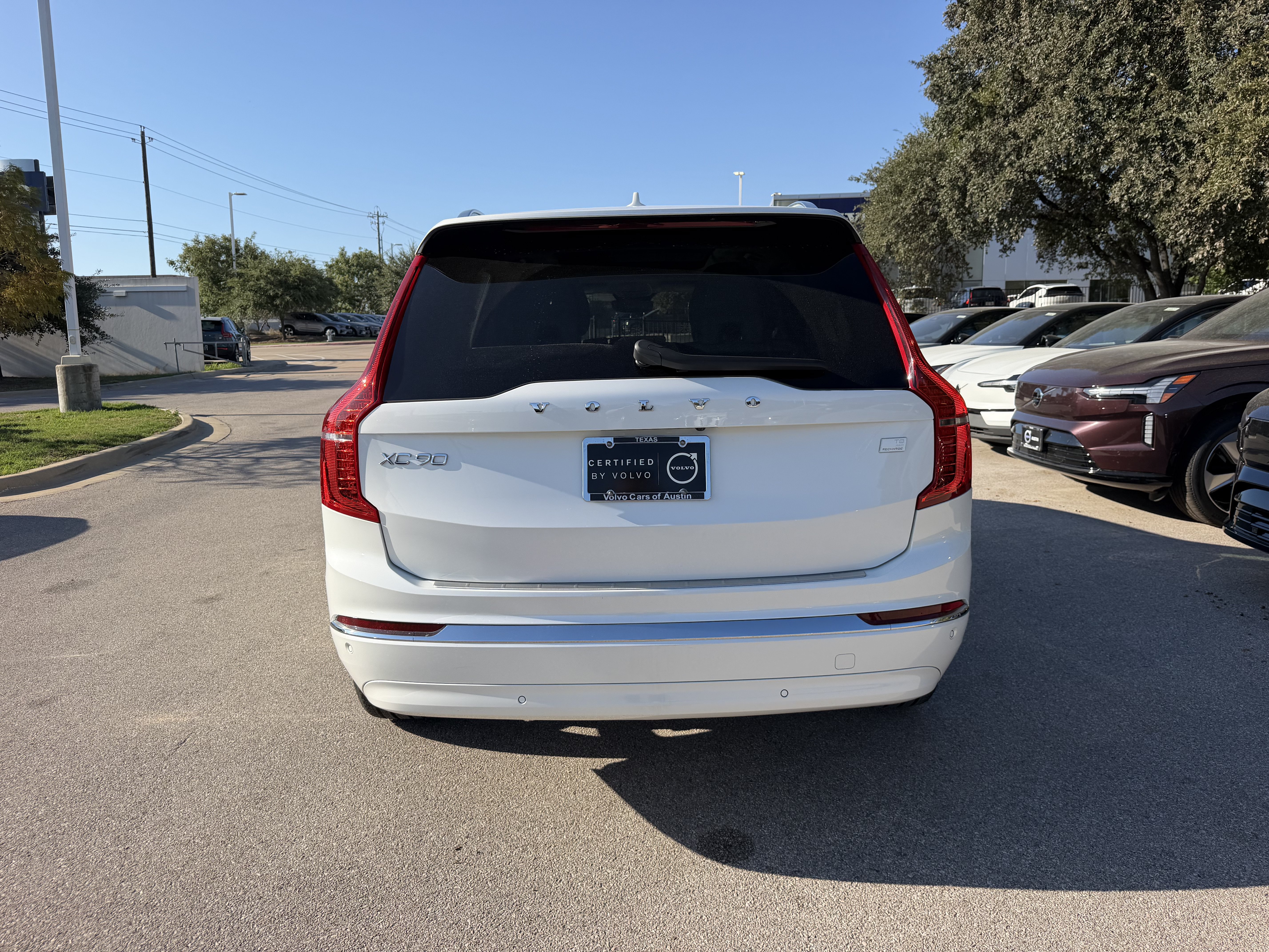 Certified 2024 Volvo XC90 T8 Plus w/ Protection Package Premier AWD/4WD image 5