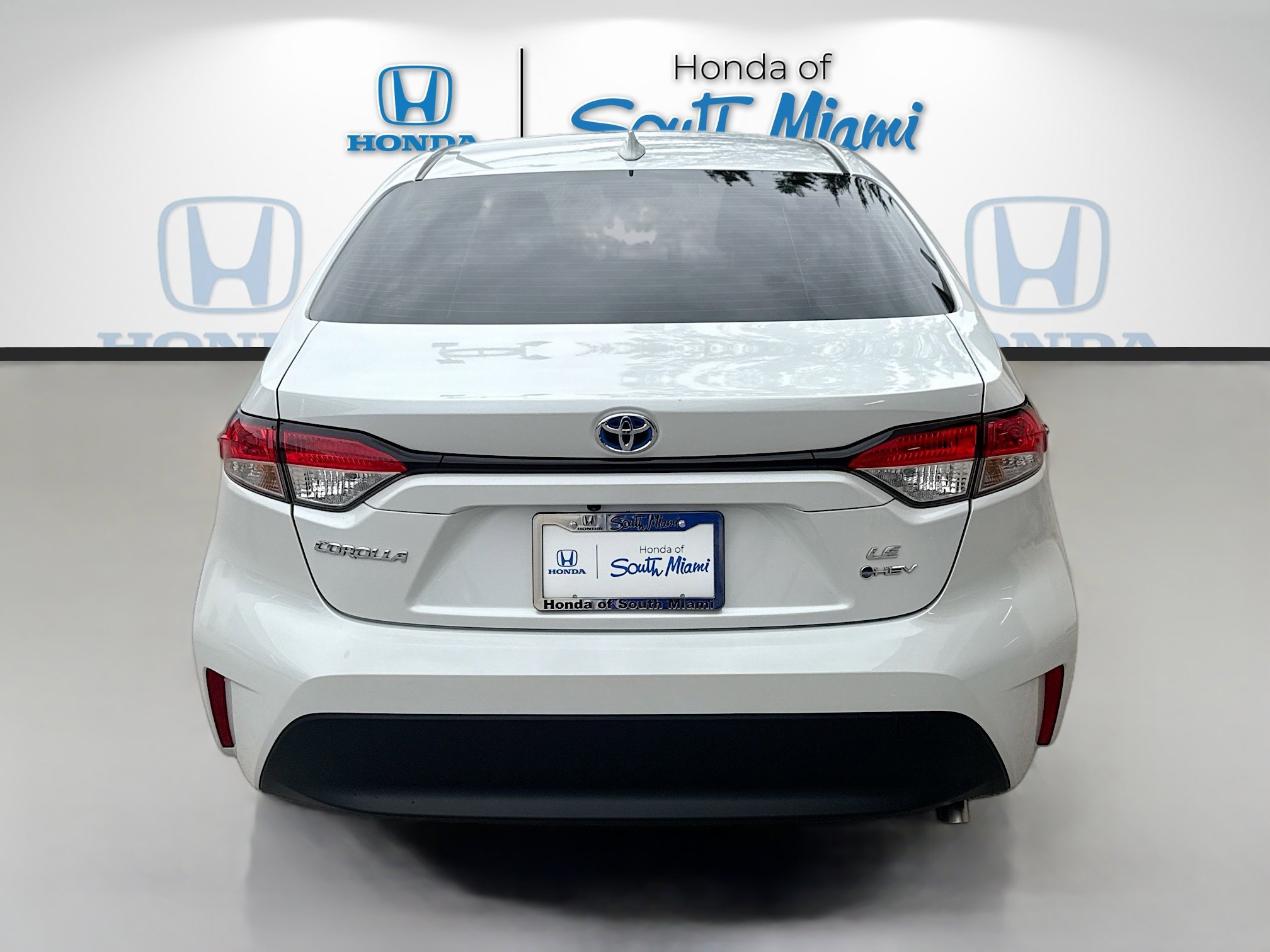 Used 2025 Toyota Corolla LE w/ Convenience Package image 6