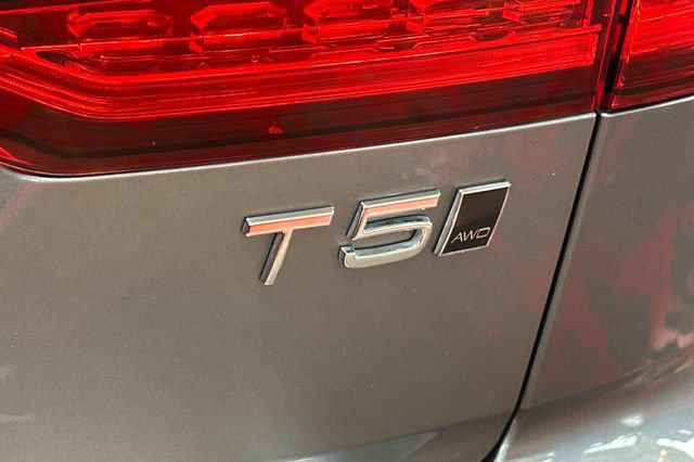 Used 2020 Volvo V60 T5 Cross Country w/ Protection Package Premier AWD/4WD image 35