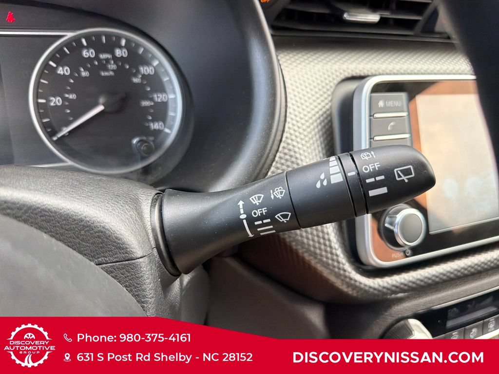Certified 2020 Nissan Kicks SV FWD image 28
