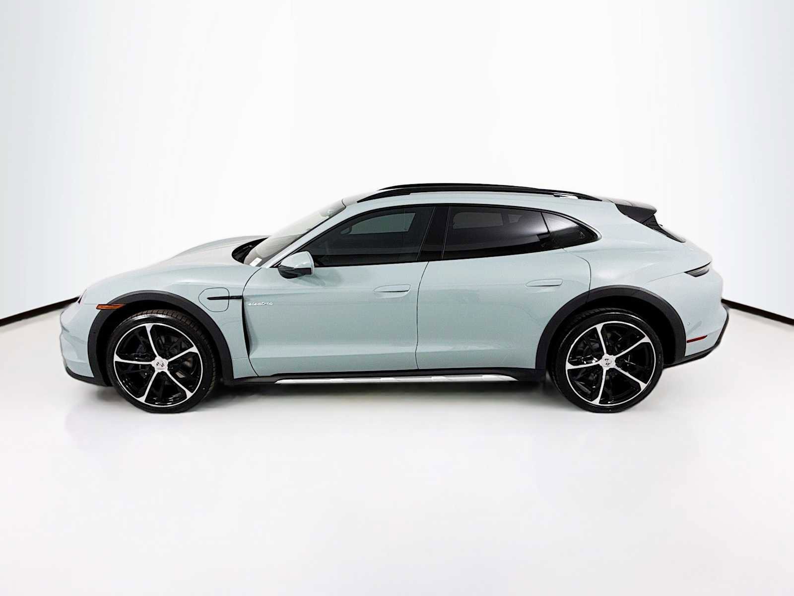 New 2025 Porsche Taycan 4 Cross Turismo image 2
