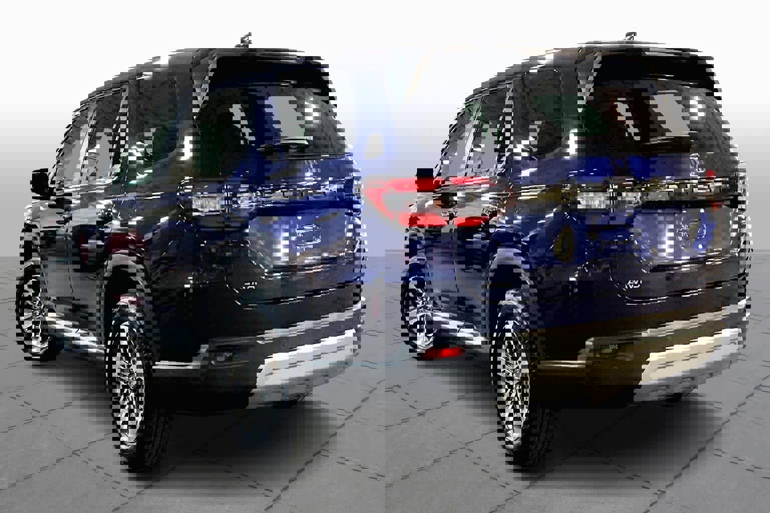 Used 2025 Honda Pilot EX-L image 12