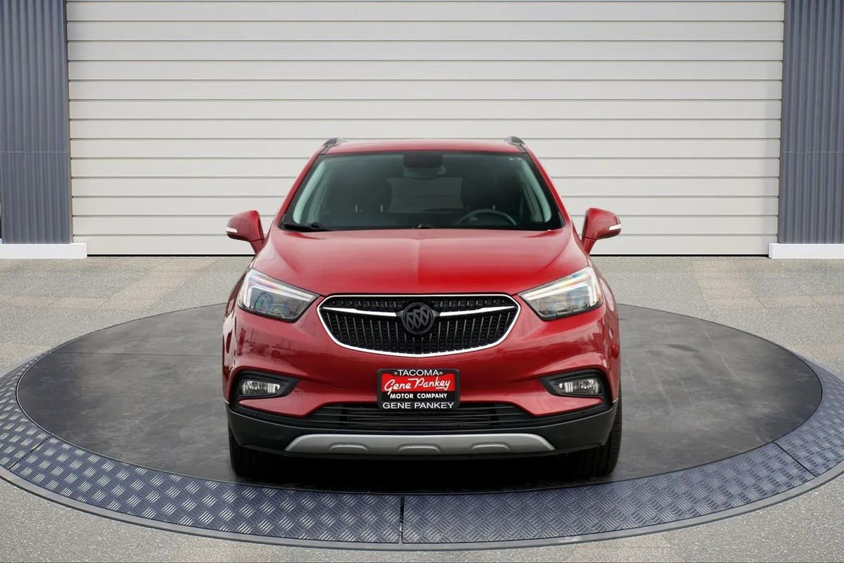 Used 2017 Buick Encore Essence image 2