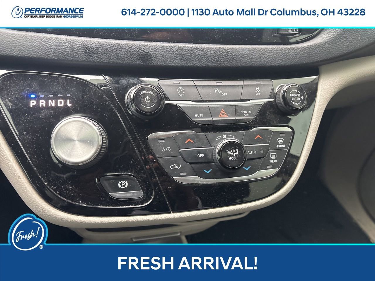 Used 2018 Chrysler Pacifica Touring Plus w/ Tire & Wheel Group image 23