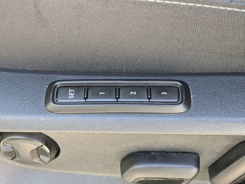 Used 2019 Volkswagen Atlas SEL Premium AWD/4WD image 31