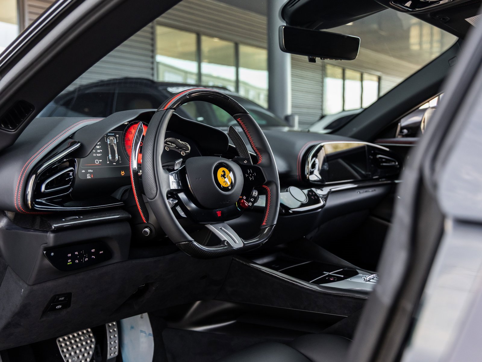 Used 2025 Ferrari Purosangue image 31