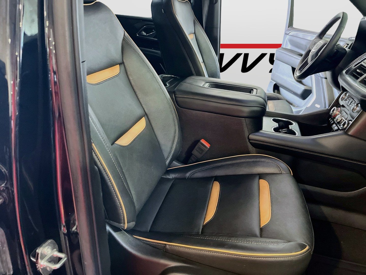 Used 2024 GMC Yukon AT4 AWD/4WD image 31