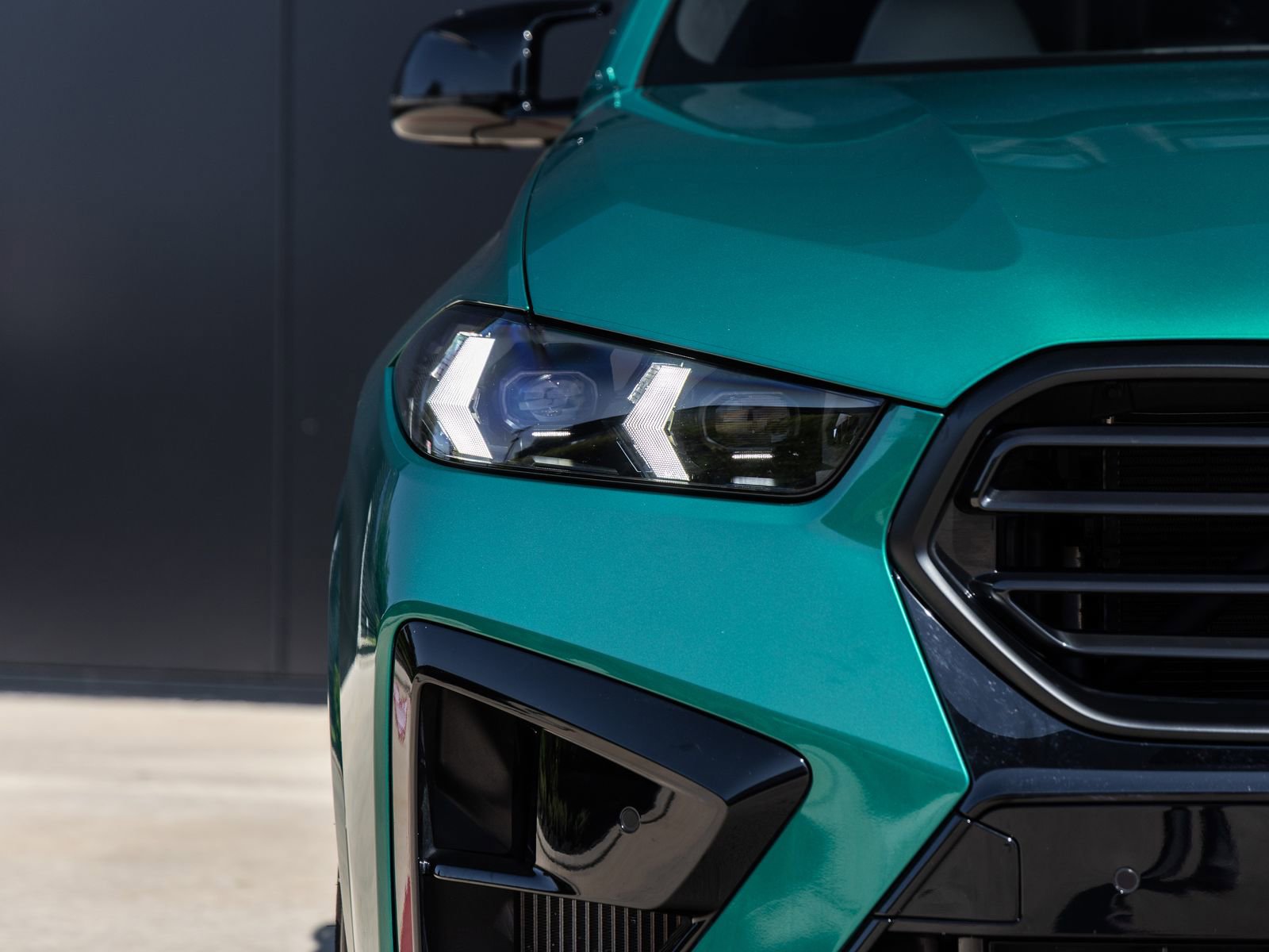 Used 2025 BMW X6 M Competition w/ Executive Package image 19