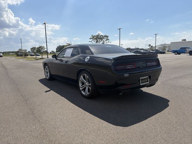 Used 2022 Dodge Challenger R/T RWD image 3