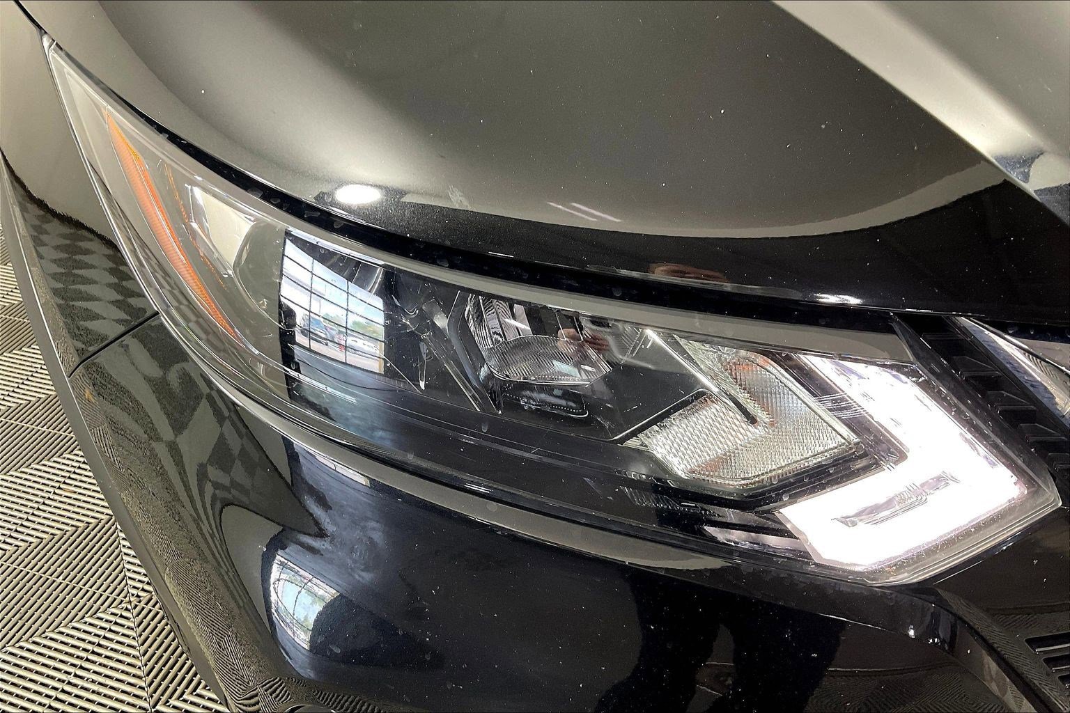 Used 2021 Nissan Rogue Sport SV AWD/4WD image 31