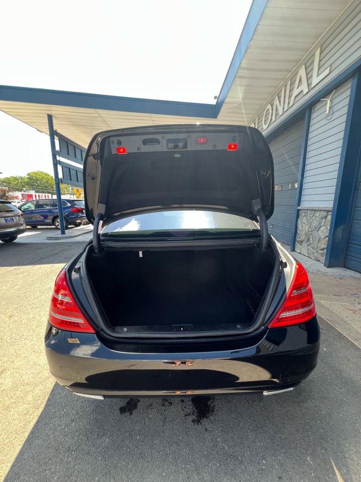 Used 2011 Mercedes-Benz S 550 4MATIC image 10