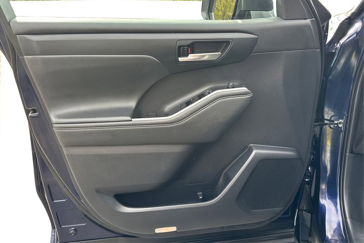 Used 2021 Toyota Highlander XLE image 20