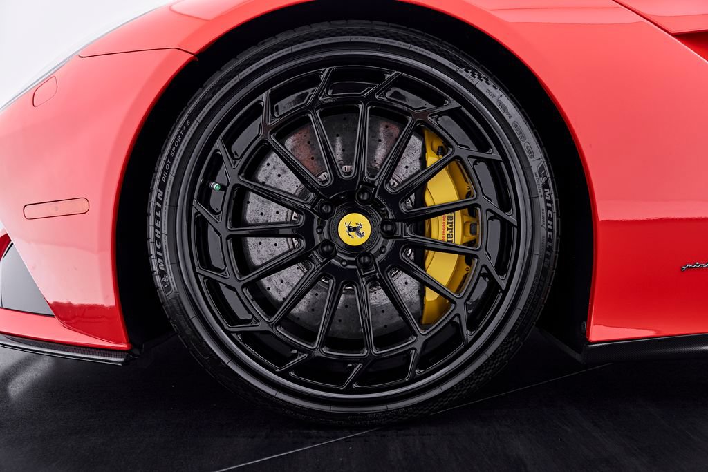 Used 2016 Ferrari F12 Berlinetta RWD image 3