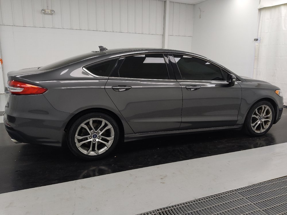 Used 2020 Ford Fusion SEL FWD image 10
