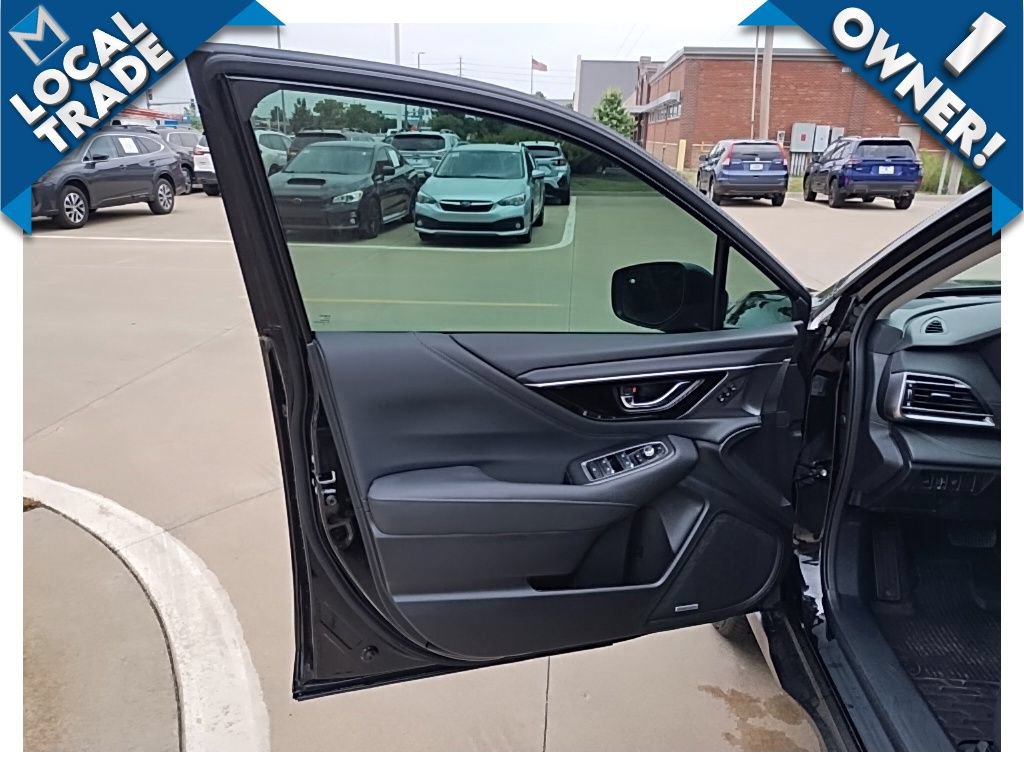 Used 2025 Subaru Outback Touring XT AWD/4WD image 12