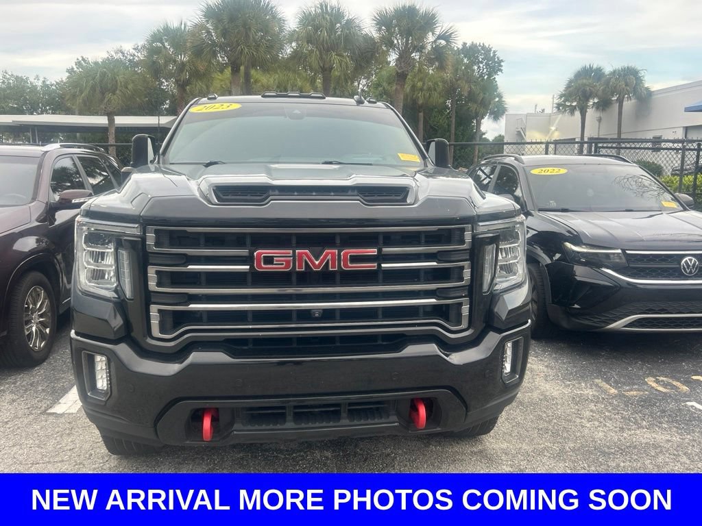 Used 2023 GMC Sierra 2500 AT4 w/ AT4 Premium Plus Package AWD/4WD image 2