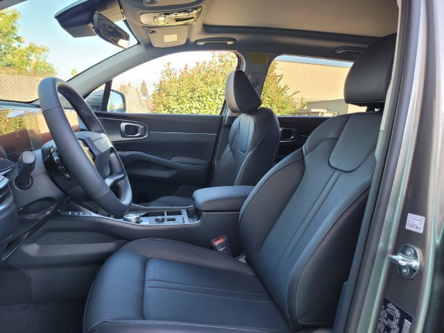 New 2026 Kia Sorento EX w/ EX Premium Package AWD/4WD image 9