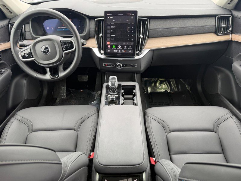 Certified 2025 Volvo XC90 B6 Plus AWD/4WD image 12