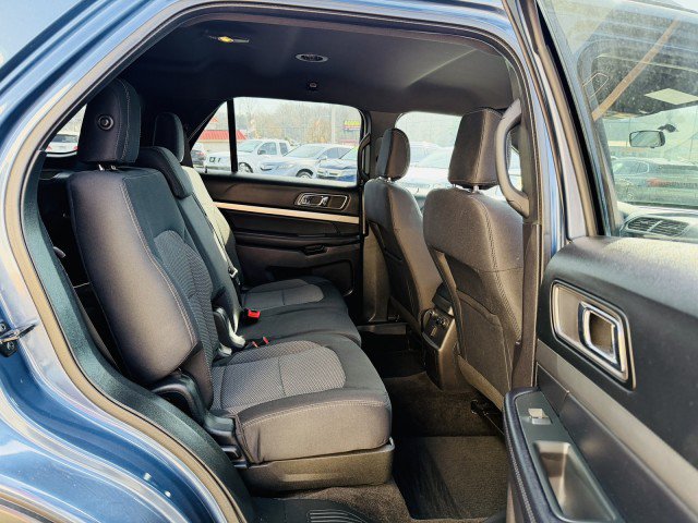 Used 2018 Ford Explorer XLT image 16