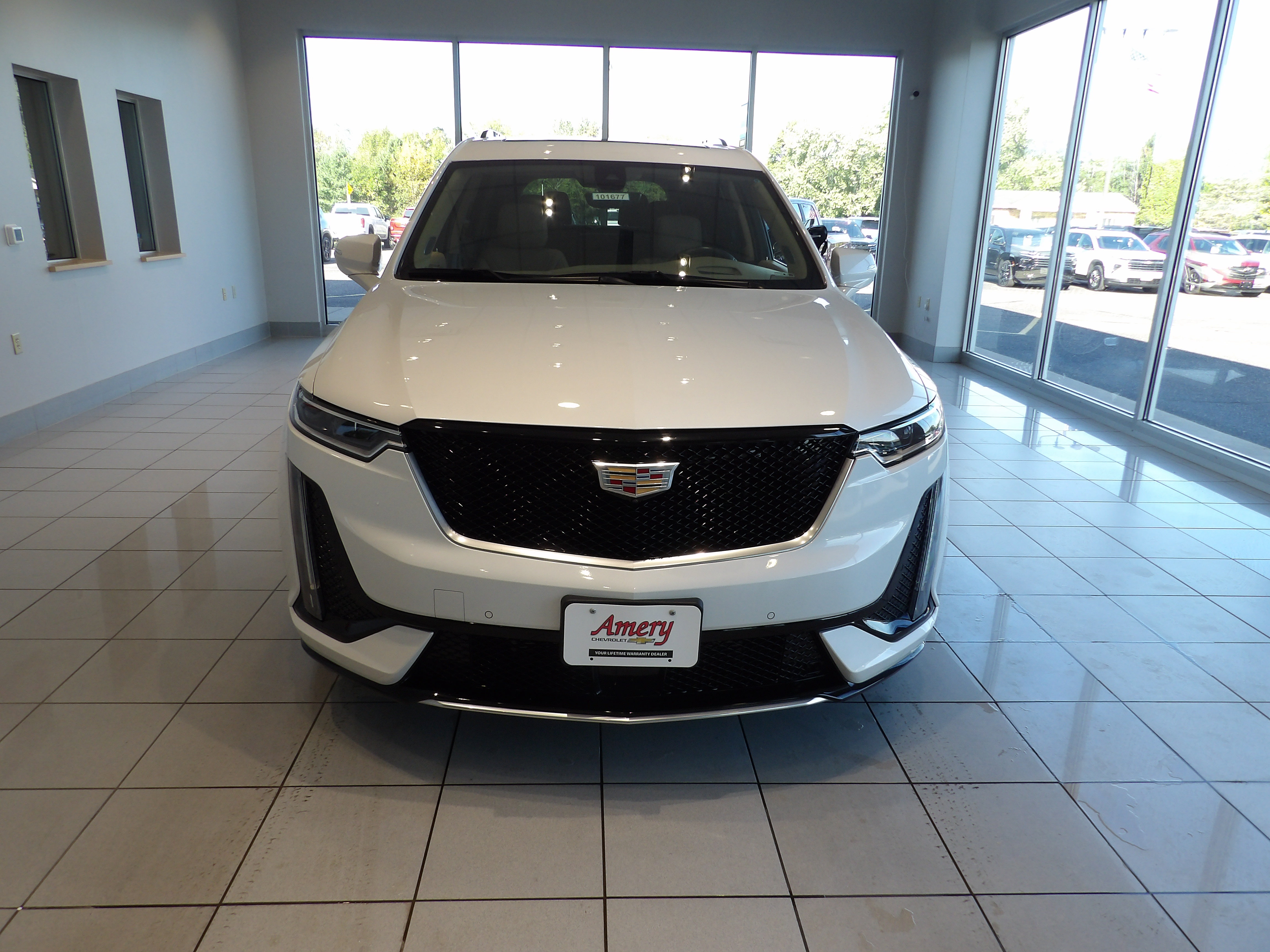 Used 2025 Cadillac XT6 Sport w/ Platinum Package AWD/4WD image 2
