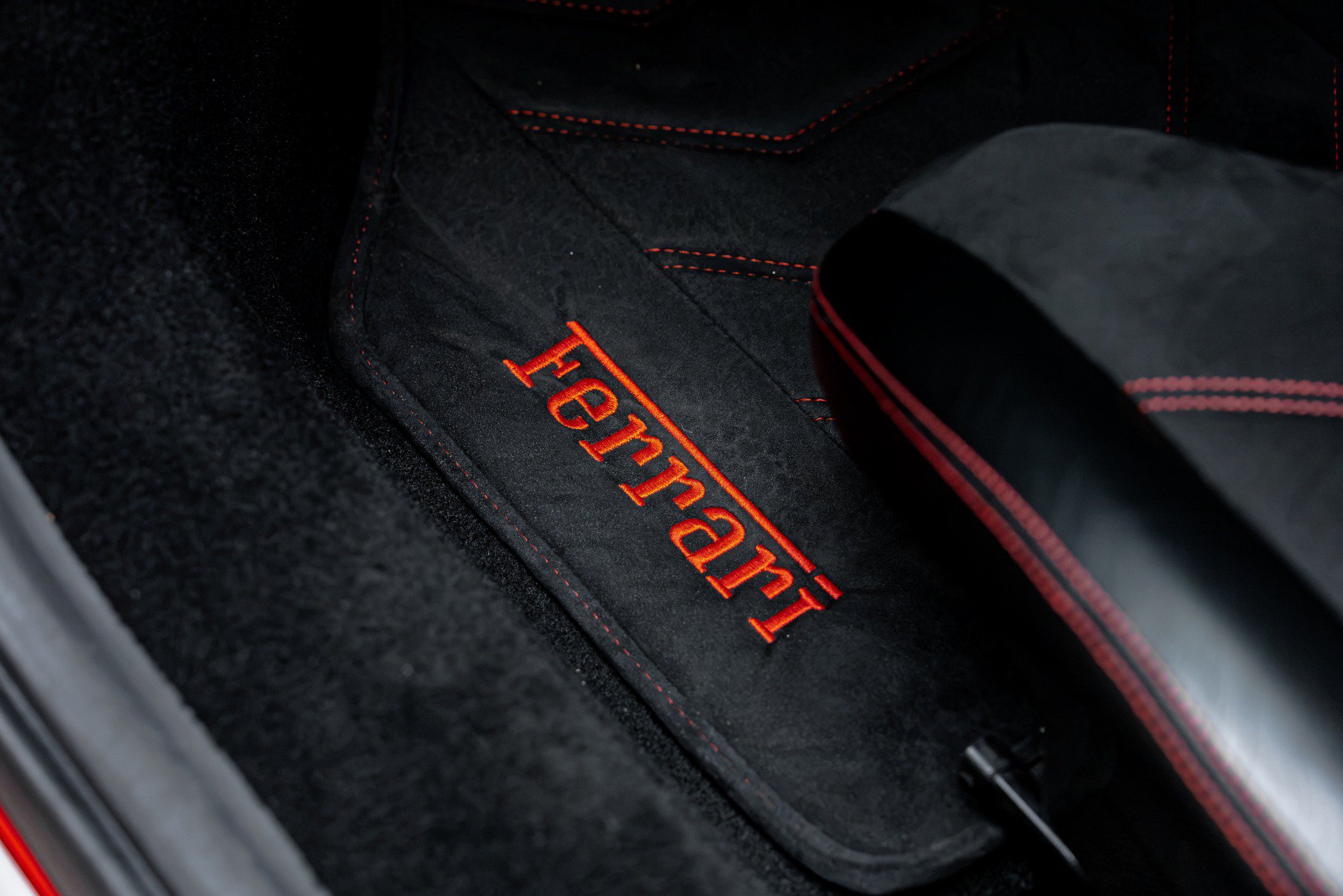 Used 2018 Ferrari 488 GTB RWD image 41
