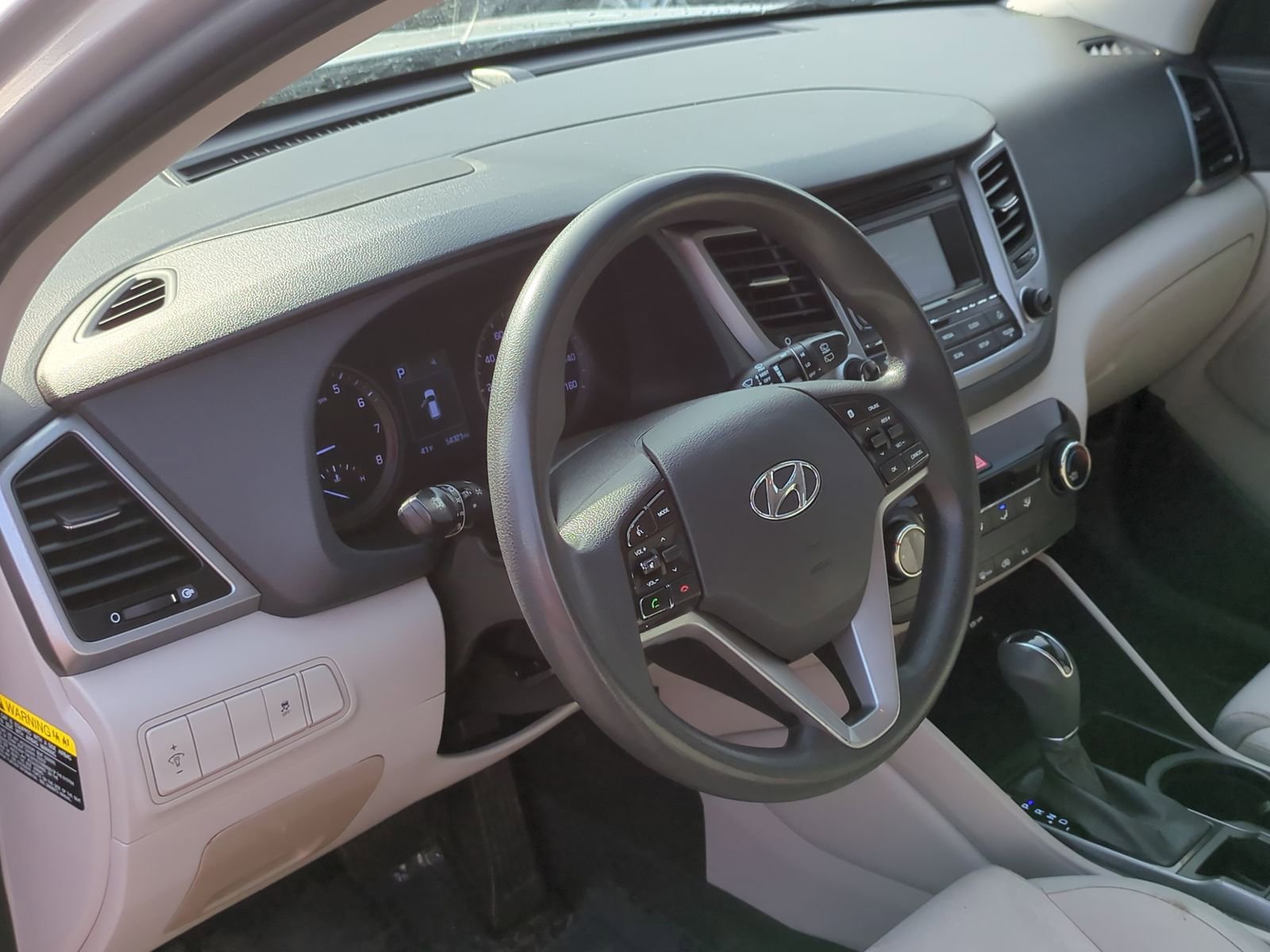 Used 2018 Hyundai Tucson SE image 10