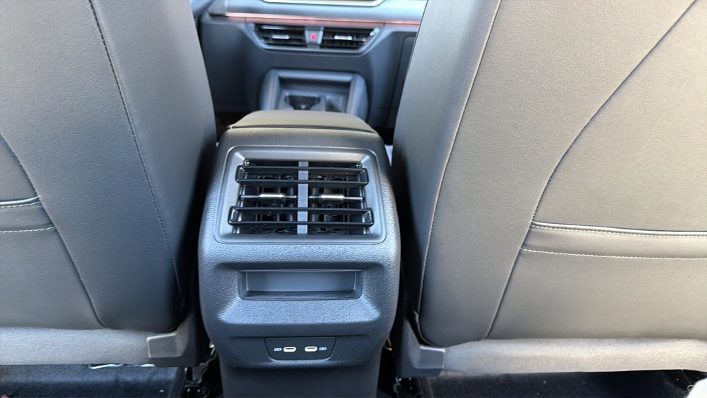 New 2026 Volkswagen Tiguan SE R-Line FWD image 27