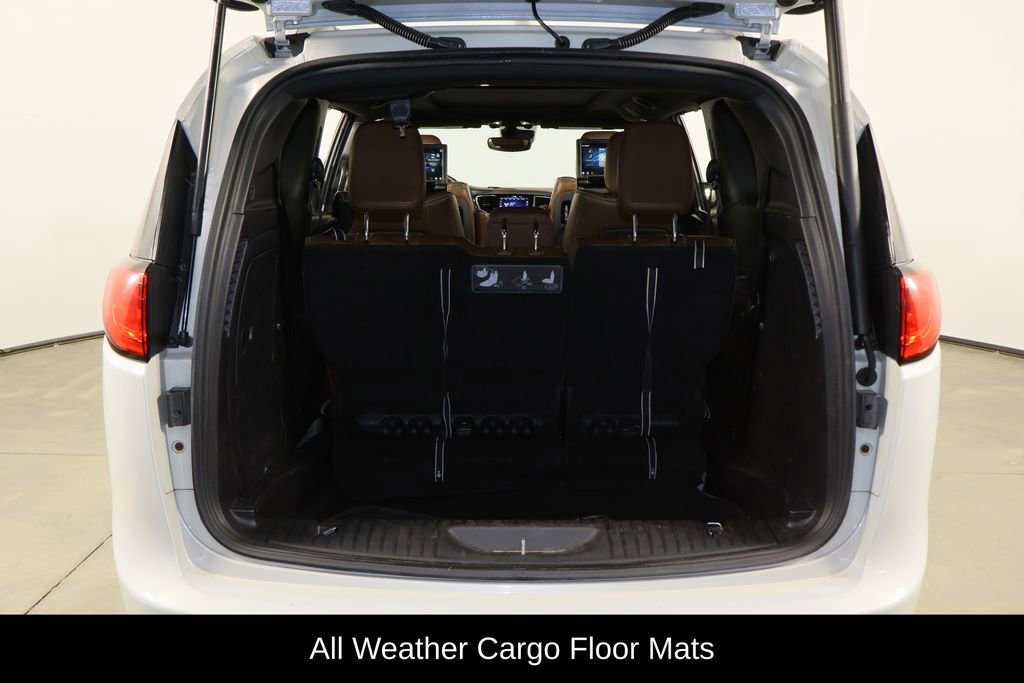 Used 2020 Chrysler Pacifica Limited w/ Advanced Safetytec Group image 19