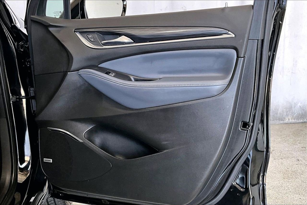 Used 2021 Buick Enclave Essence w/ Sound and Sites Package image 26