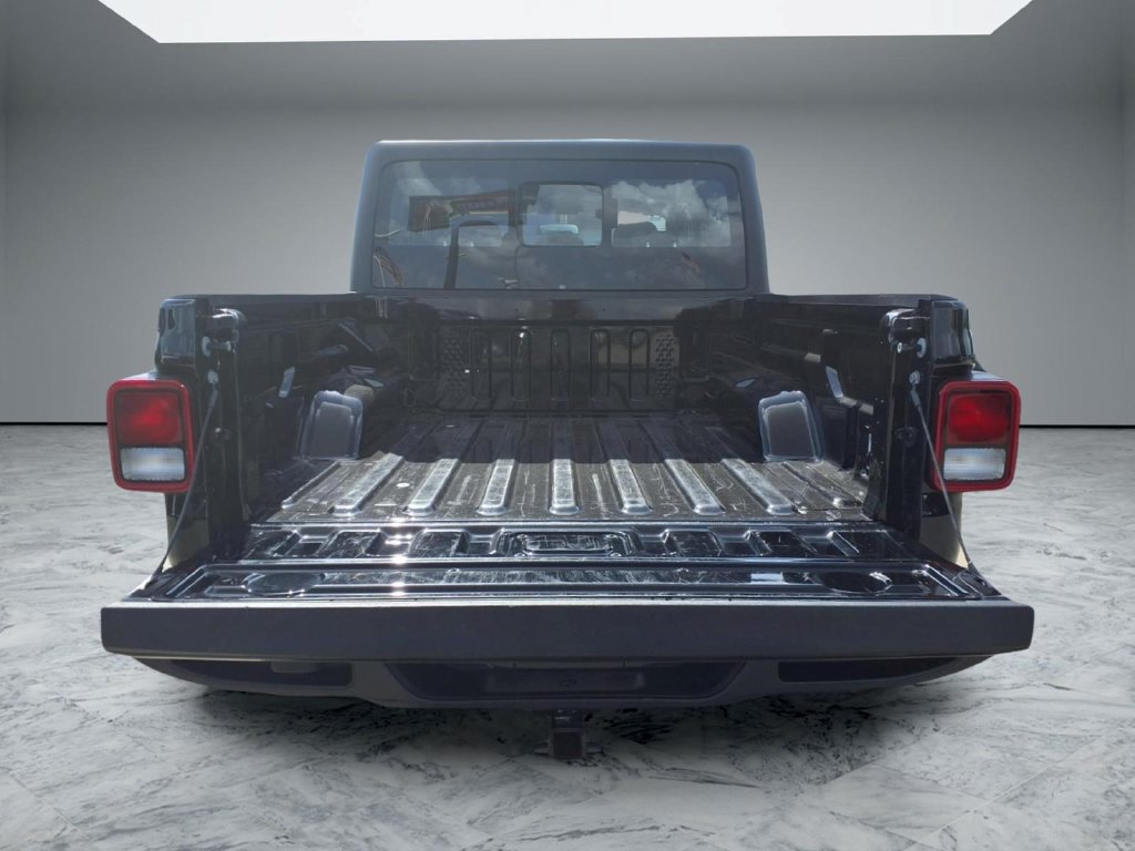 Used 2024 Jeep Gladiator Sport AWD/4WD image 13