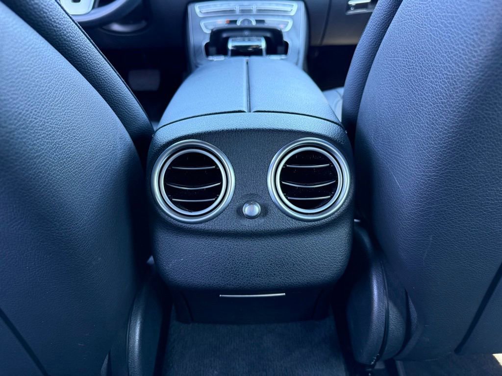 Used 2020 Mercedes-Benz E 350 Sedan image 31