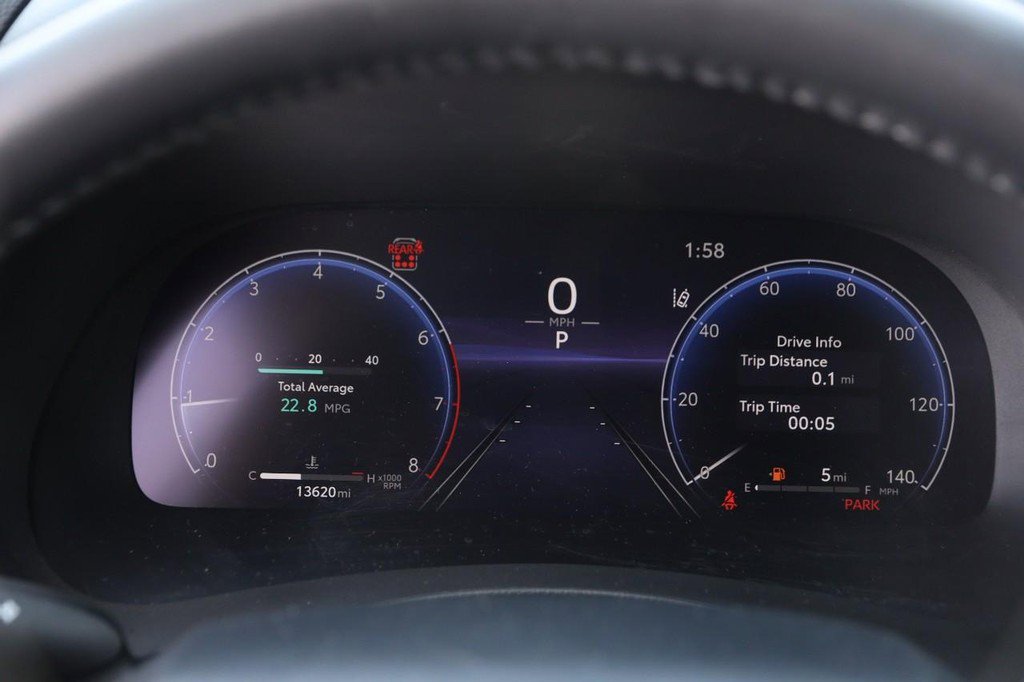 Used 2024 Toyota Highlander Platinum FWD image 17