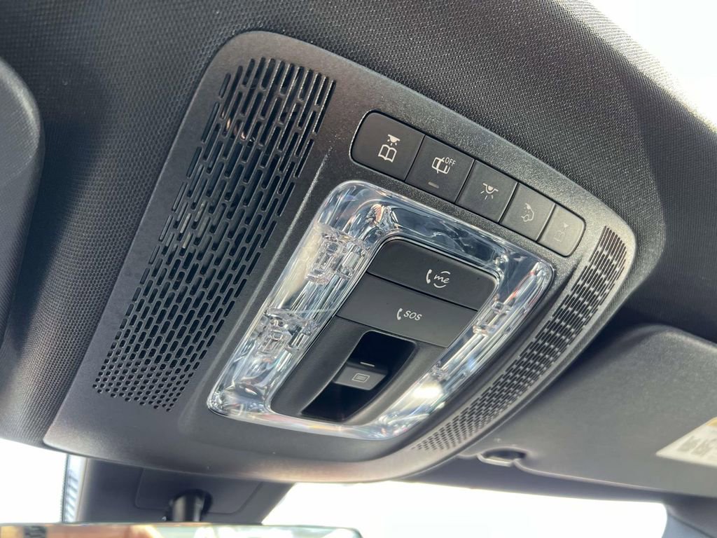 Used 2022 Mercedes-Benz A 220 4MATIC image 32