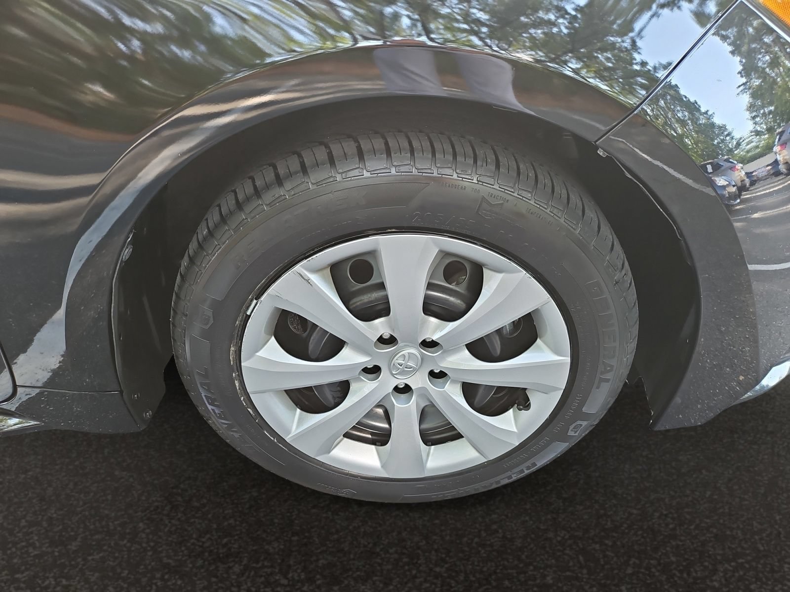 Used 2024 Toyota Corolla LE FWD image 41