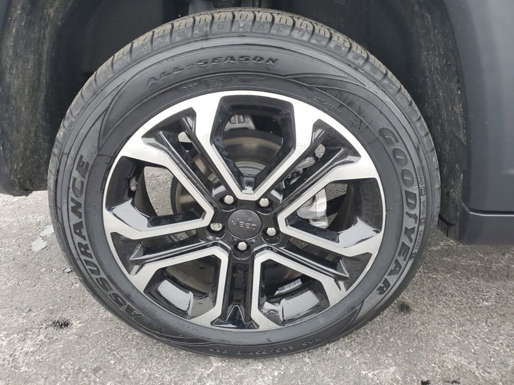 Used 2022 Jeep Compass Limited image 10