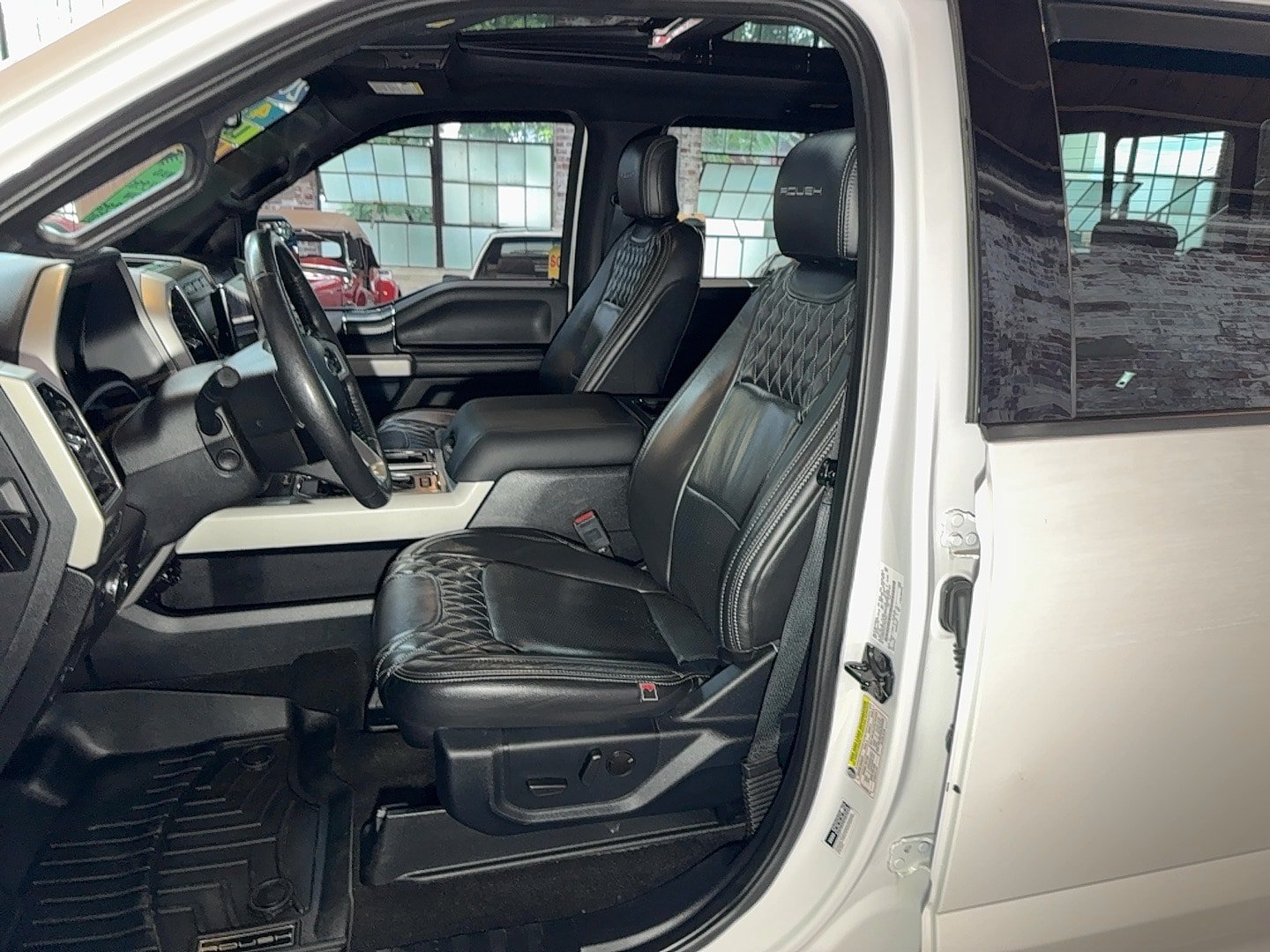 Used 2020 Ford F150 Lariat w/ Equipment Group 502A Luxury AWD/4WD image 11
