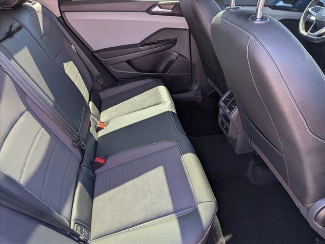Used 2022 Volkswagen Taos SE image 20