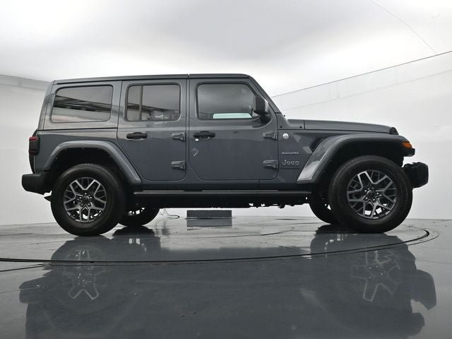 Used 2024 Jeep Wrangler Unlimited Sahara w/ Safety Group AWD/4WD image 46