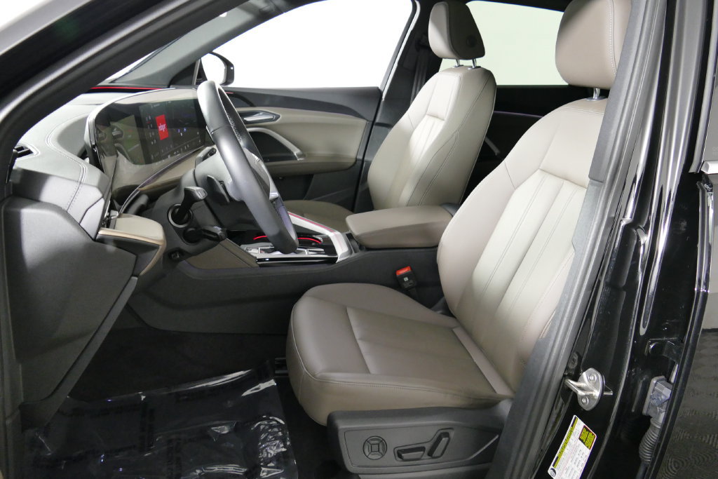 Certified 2025 Audi Q5 Premium w/ Convenience Package AWD/4WD image 10