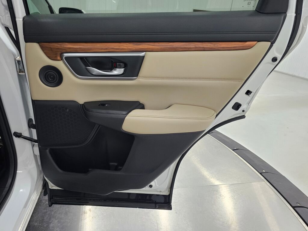 Used 2021 Honda CR-V Touring image 30