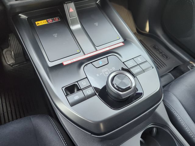 New 2026 Toyota C-HR AWD/4WD image 18