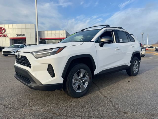 New 2025 Toyota RAV4 LE video 2