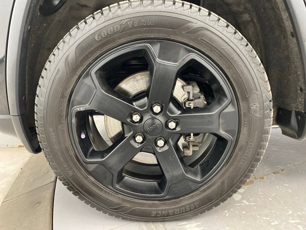 Used 2021 Jeep Grand Cherokee Freedom Edition AWD/4WD image 10