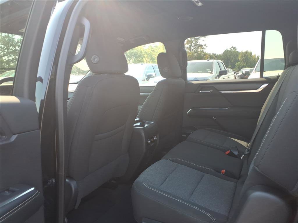 Used 2025 GMC Acadia Elevation image 23