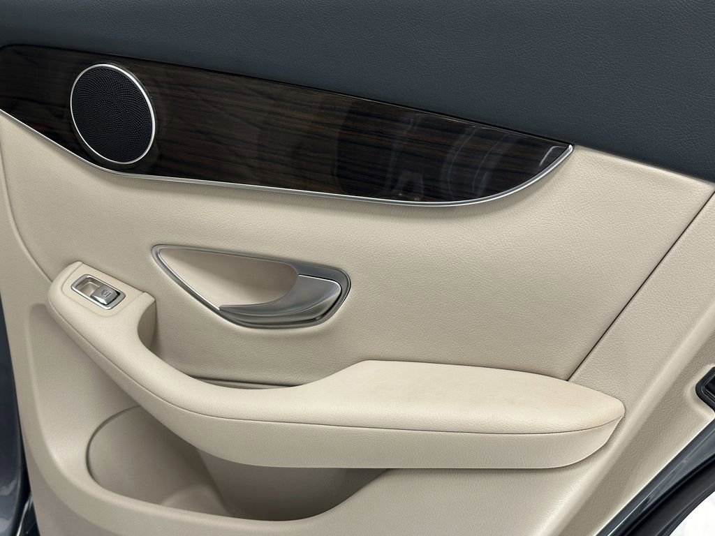 Certified 2022 Mercedes-Benz GLC 300 image 18