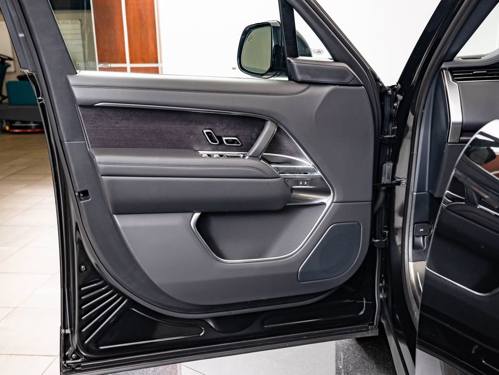 New 2026 Land Rover Range Rover SE AWD/4WD image 25
