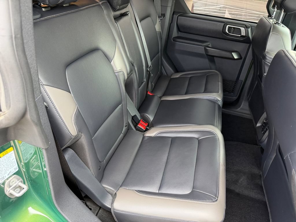 Used 2025 Ford Bronco Outer Banks AWD/4WD image 23