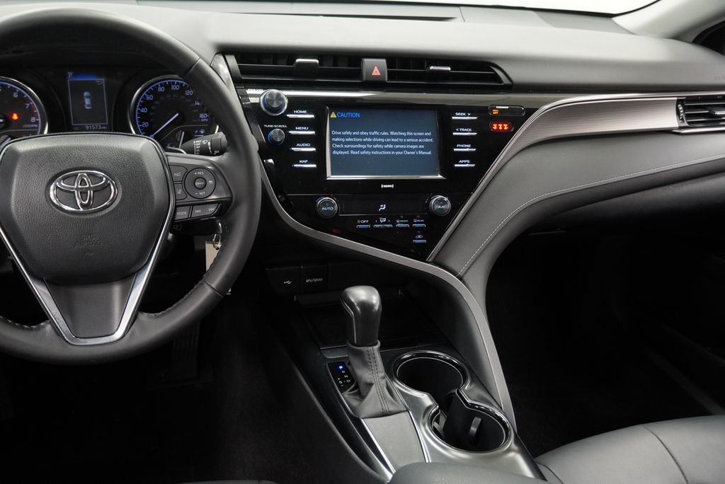 Used 2020 Toyota Camry SE FWD image 23